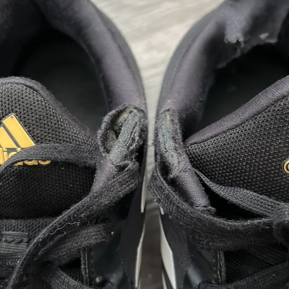 Adidas - Picture 2 of 5